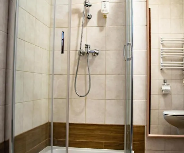 Ξενοδοχείο Ach To Tu 2*